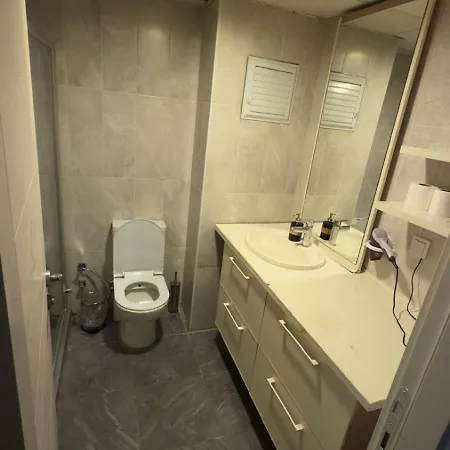 Gueven Aparthotel *